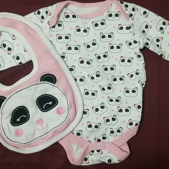 Zak & Zoey Panada onesie - Picture 1 of 3